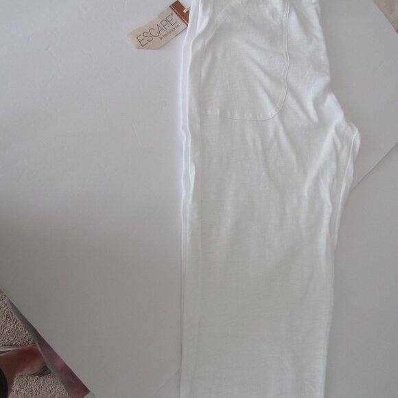 Escape cotton Capri's by Habitat Clothing,  Size Small,  new with tags - Picture 3 of 5